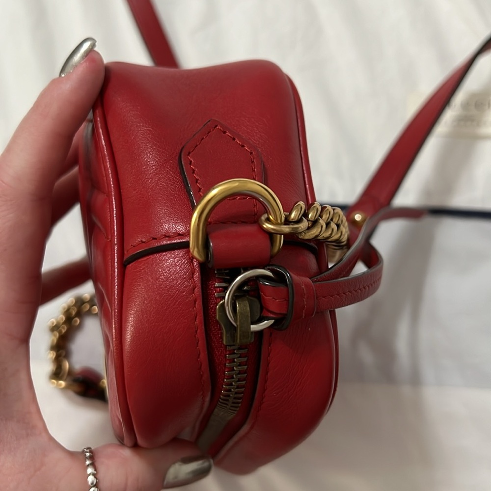 Gucci Red and Gold Marmont Matelasse Soft Leather Mini Shoulder
Bag - Picture 10 of 10